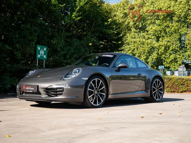 Porsche 991 view 14