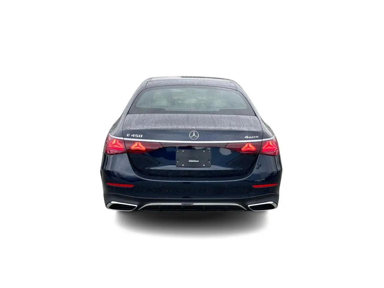 Mercedes-Benz E-Class снимка Mercedes-Benz E-Class