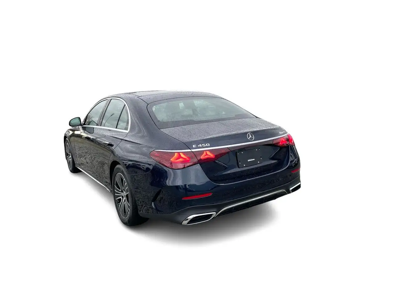 Mercedes-Benz E-Class снимка Mercedes-Benz E-Class