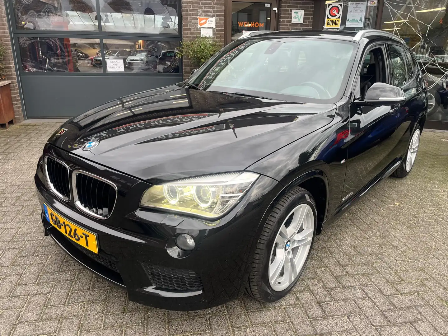 BMW X1 2.0 SDRIVE 20I High EXEC Trekhaak Schwarz - 1