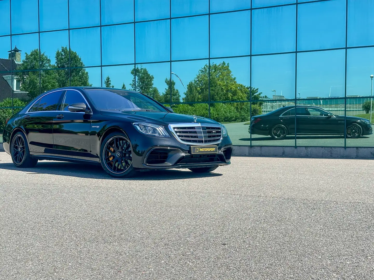 Mercedes-Benz S 63 AMG Mercedes S-Klasse 63 612pk 4MATIC+ 9G-TRONIC lang Zwart - 1