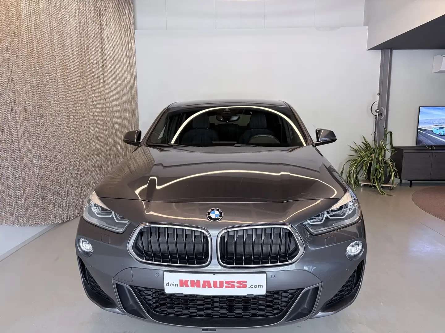 BMW X2 xDrive20d Grau - 2