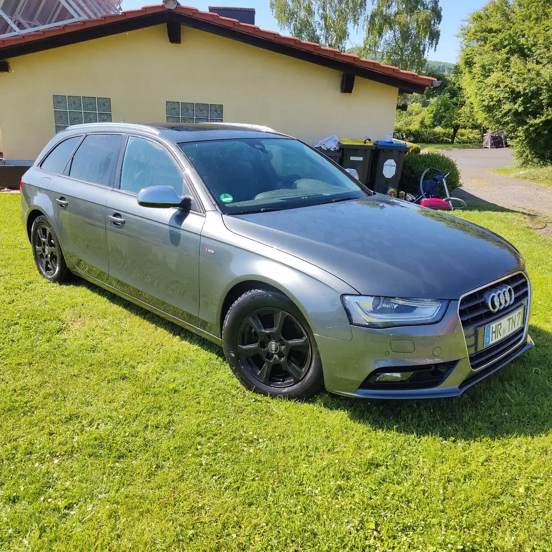 Audi A4 Avant B8 2.0 TDI 177 PS - S line Sportpaket - 1