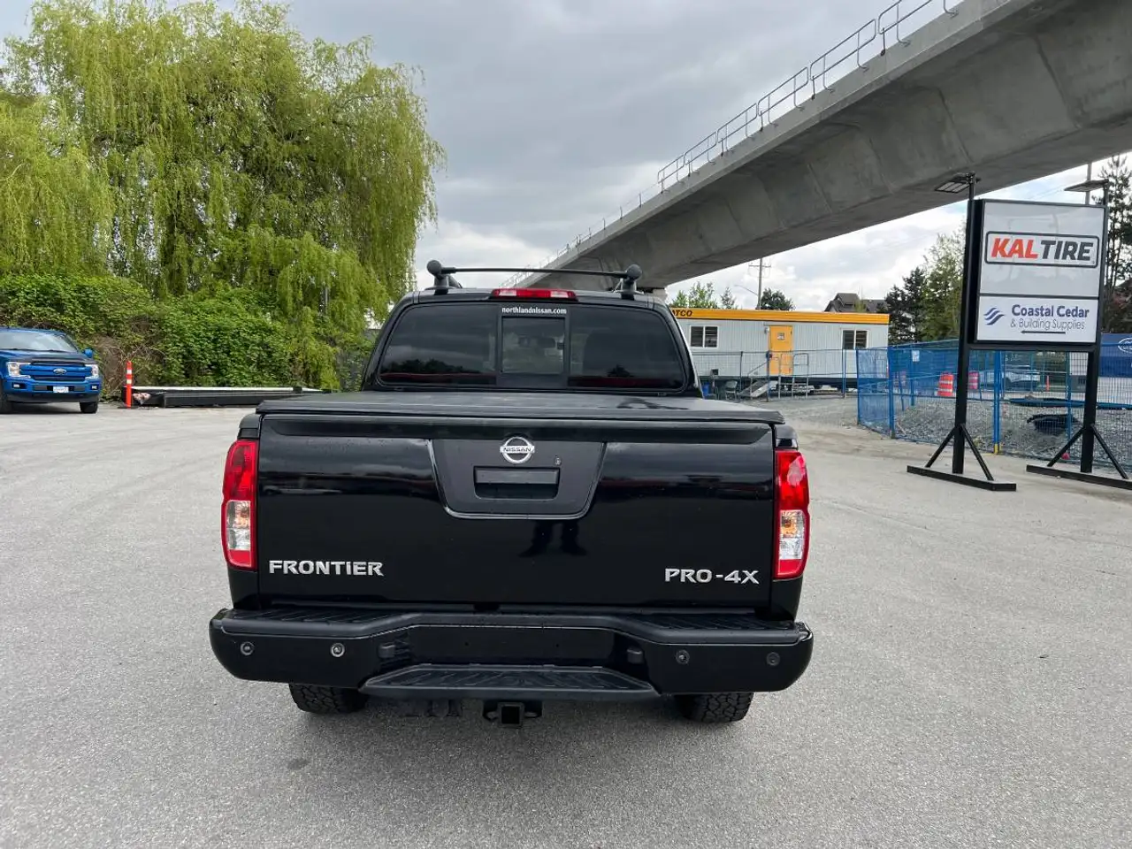 Nissan Frontier снимка Nissan Frontier