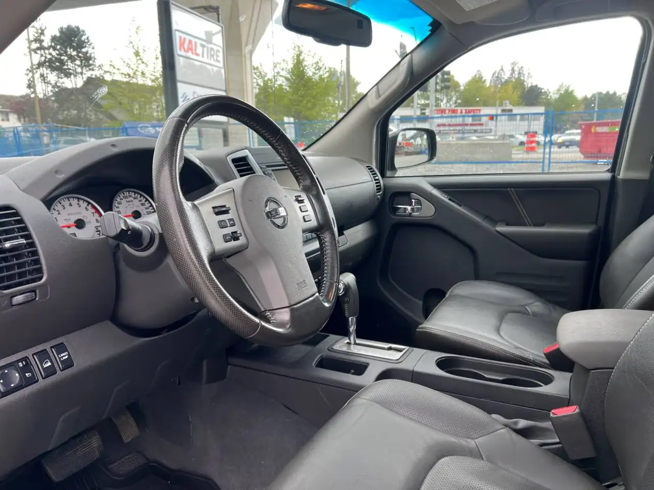 Nissan Frontier снимка Nissan Frontier