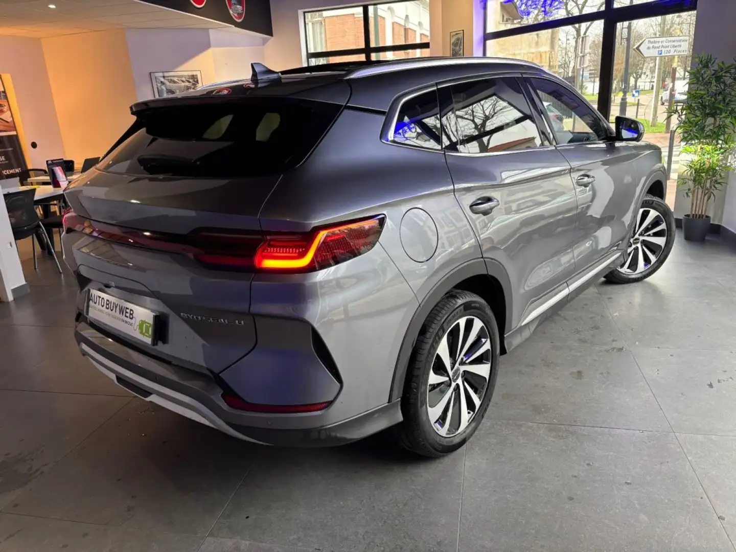 BYD Seal U ELECTRIQUE EV 71,8 kWh 218 ch Comfort Grau - 2