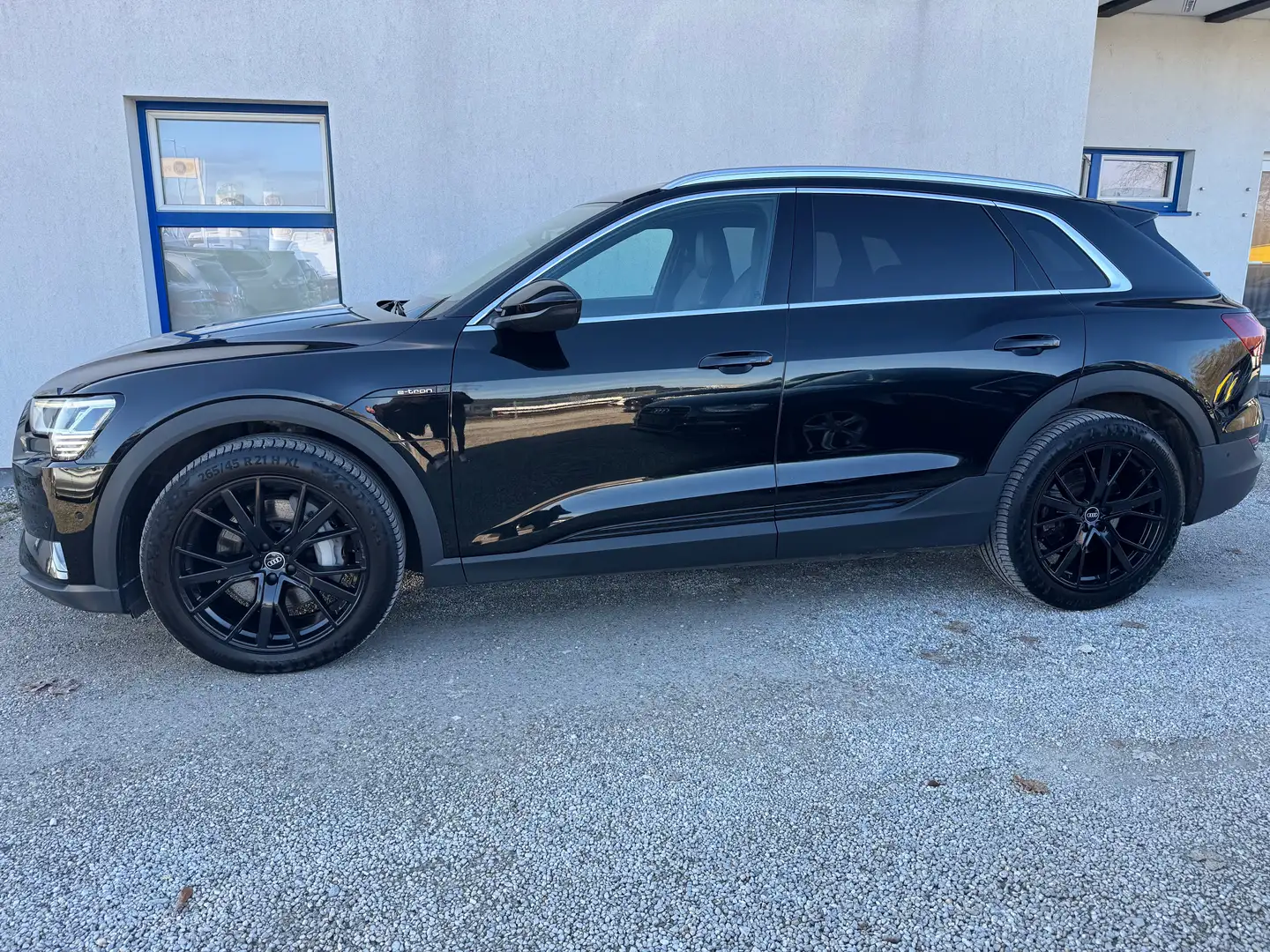 Audi e-tron 50 quattro 105t LP Schwarz - 2