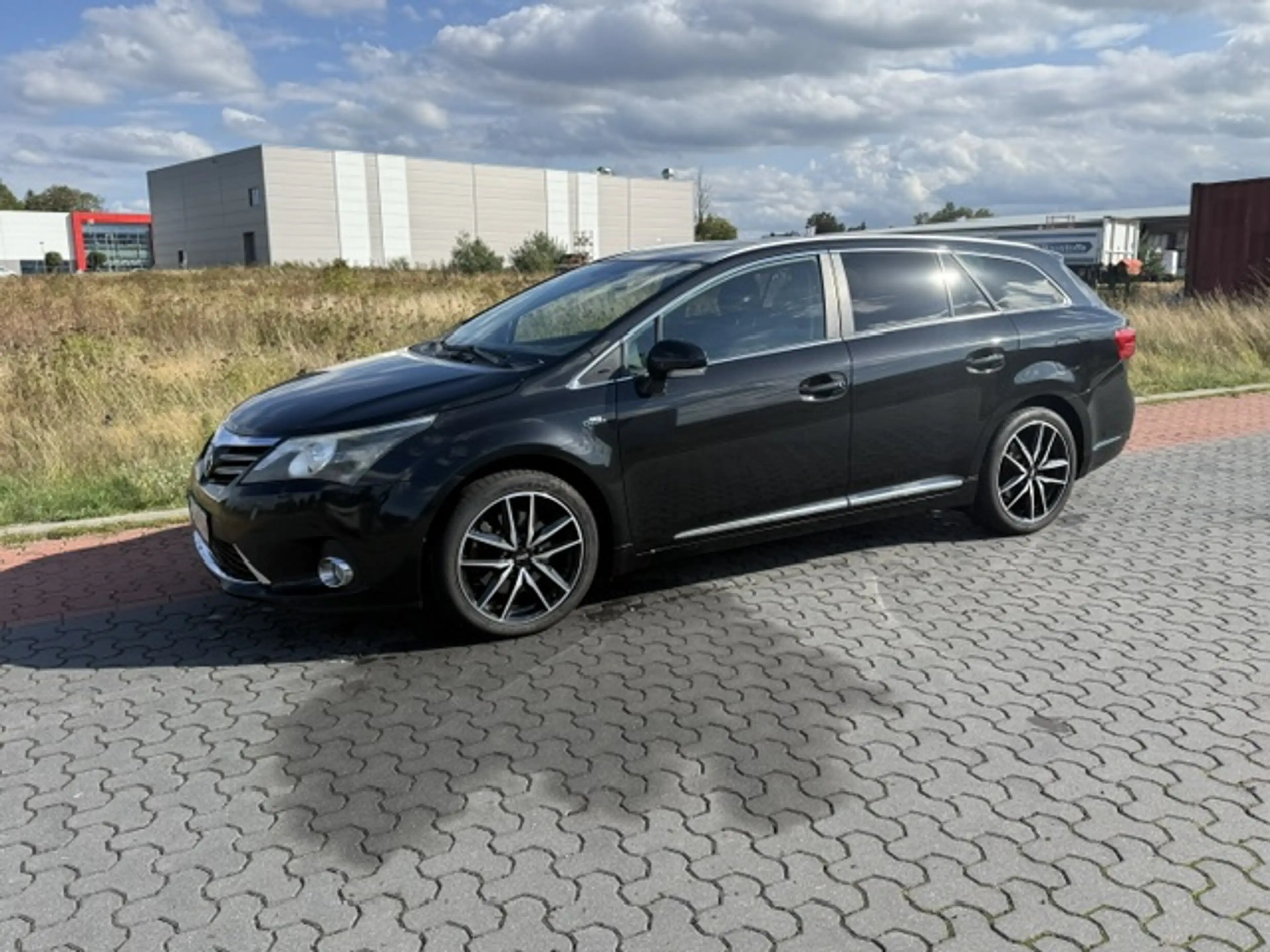 Toyota Avensis Executive+ — photo 4
