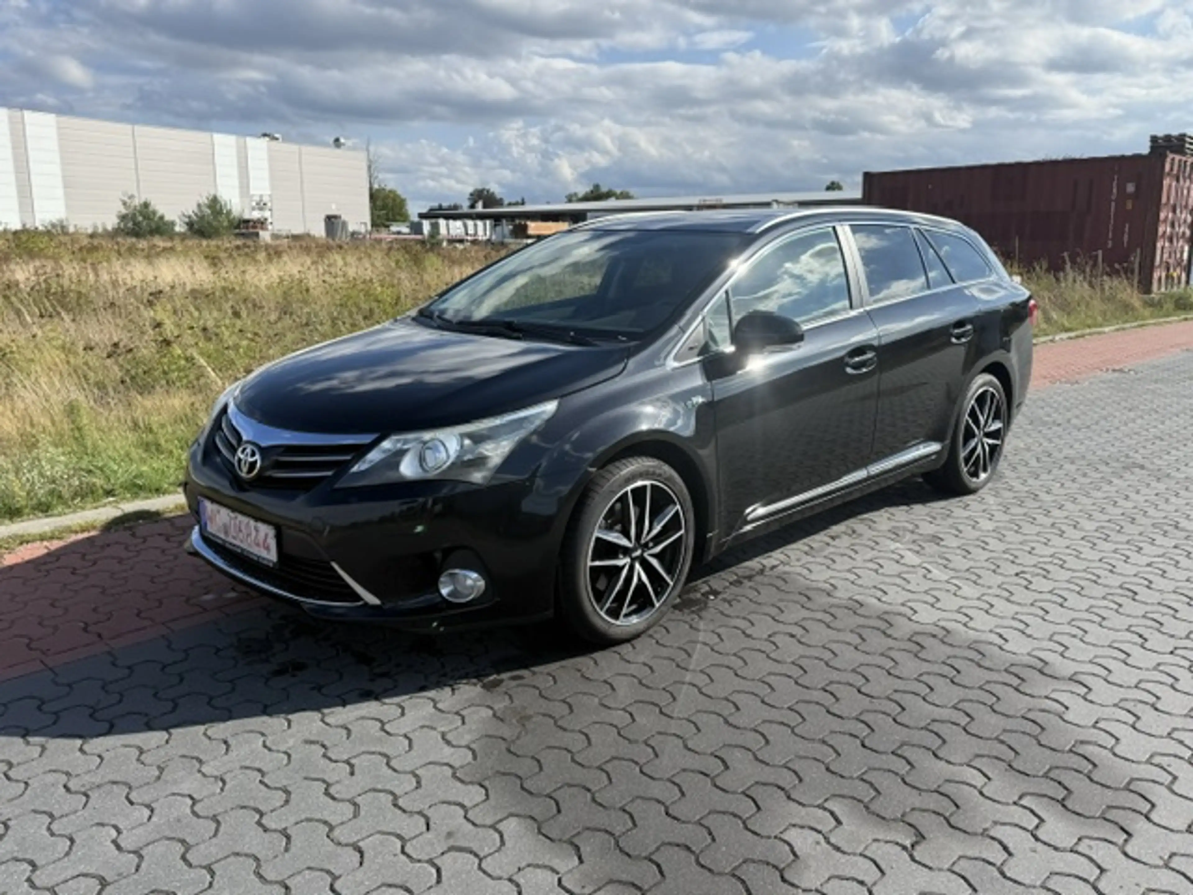 Toyota Avensis Executive+ — photo 2