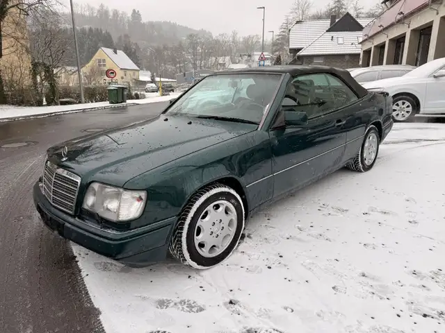 Mercedes-Benz E 220 Sportline Cabrio  Klima,Leder,SHZ,Tüv Neu