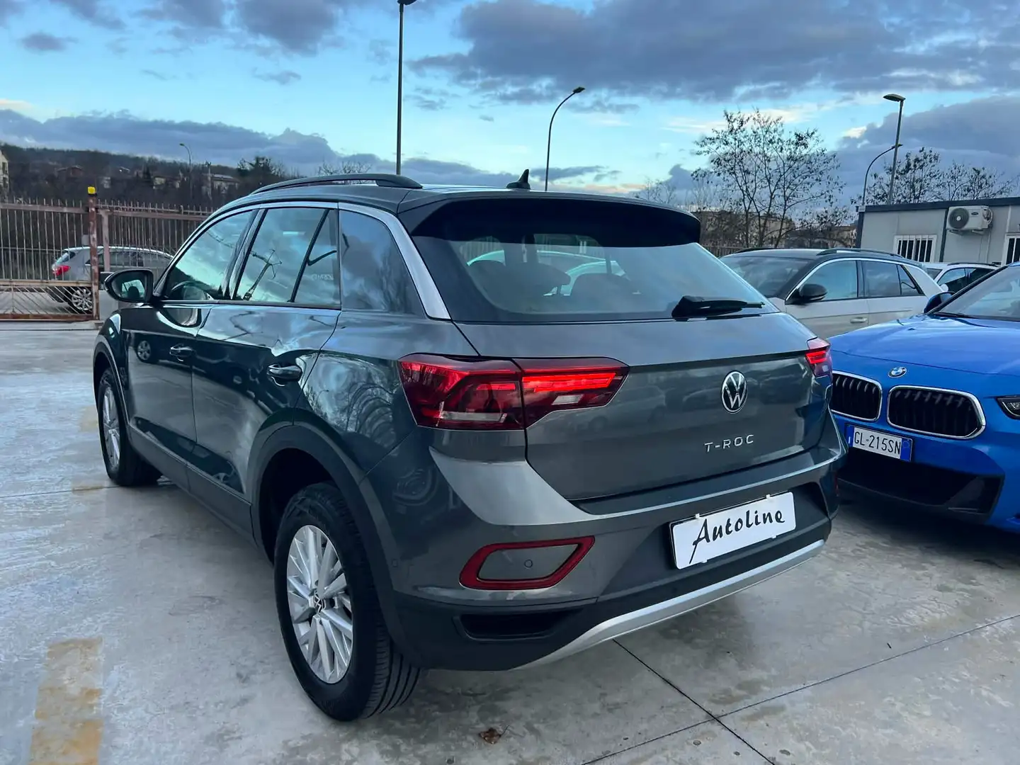 Volkswagen T-Roc 2.0 tdi 115cv 6MARCE -CARPLAY-FULL LED Grigio - 2