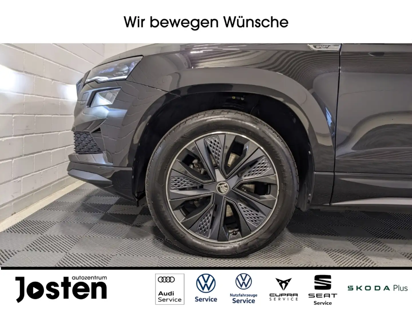 Skoda Karoq Sportline 4x4 2.0 TSI Virtual CarPlay MATRX Schwarz - 2