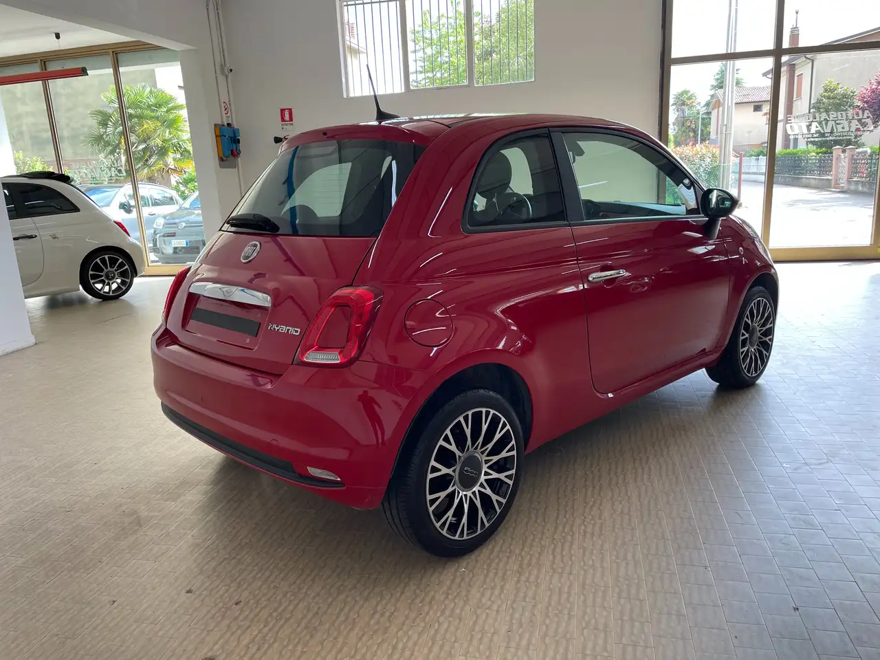 Fiat 500 1.0 hybrid 70cv 2024 Cerchi 16"+Sensori +Fendi 8