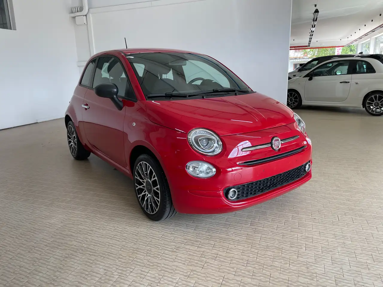 Fiat 500 1.0 hybrid 70cv 2024 Cerchi 16"+Sensori +Fendi 2