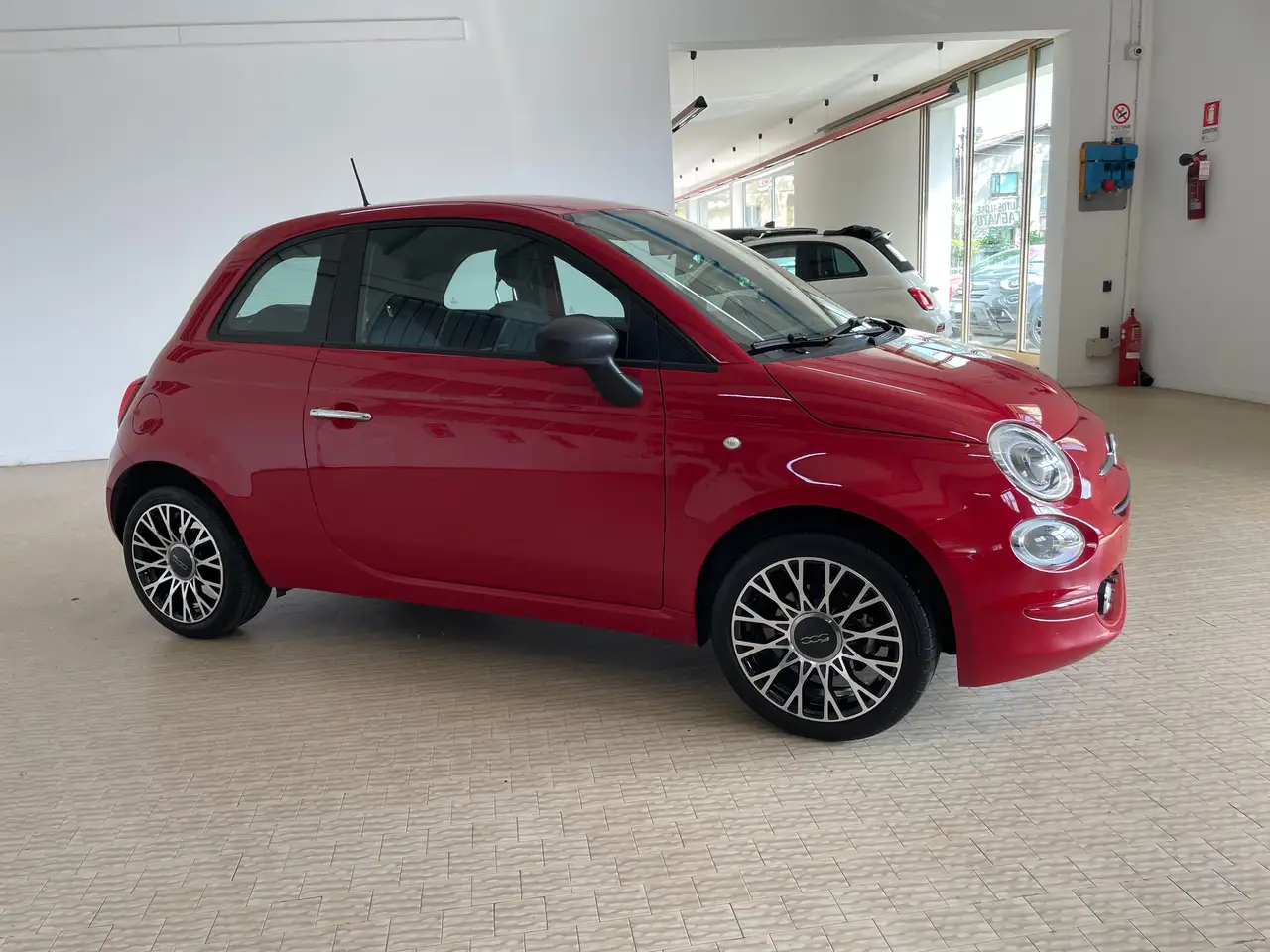 Fiat 500 1.0 hybrid 70cv 2024 Cerchi 16"+Sensori +Fendi 10