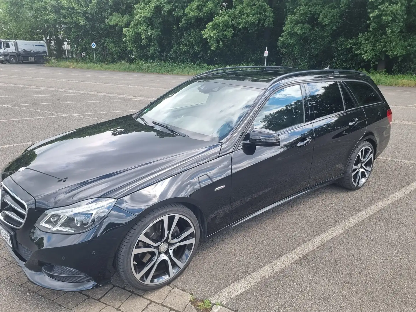 Mercedes-Benz E 250 7G - TRONIC /Edition E / Distronic Plus Schwarz - 2