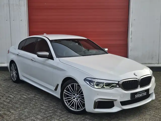 BMW M550 5-serie M550i xDrive High Executive | Head-up | El