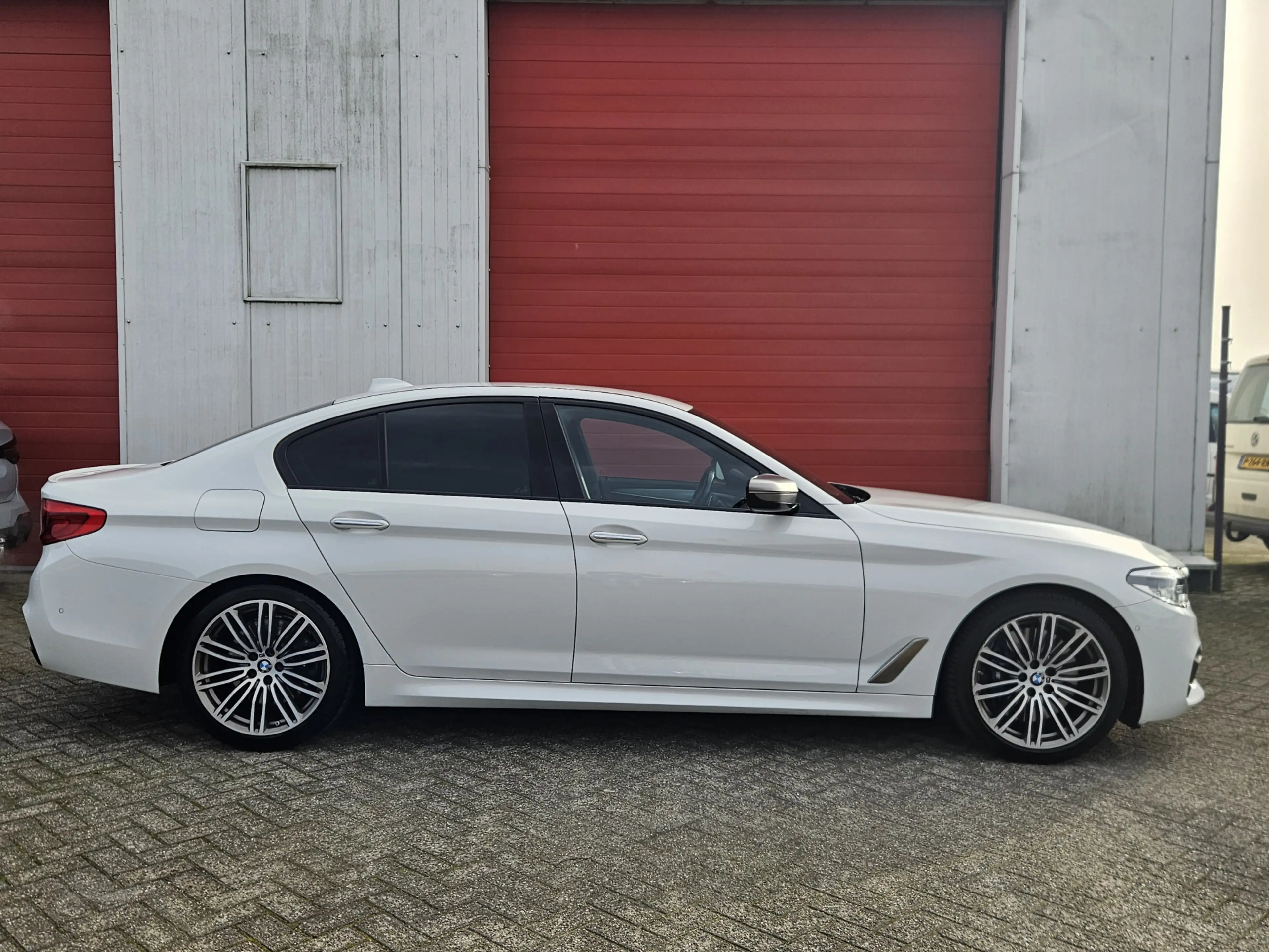 BMW M550 5-serie M550i xDrive High Executive | Head-up | El — photo 6