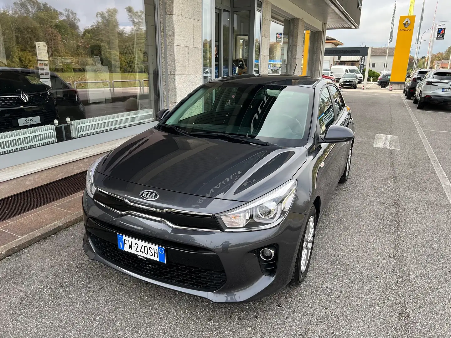 Kia Rio Rio 1.2 mpi Evolution 84cv my18 Grau - 2