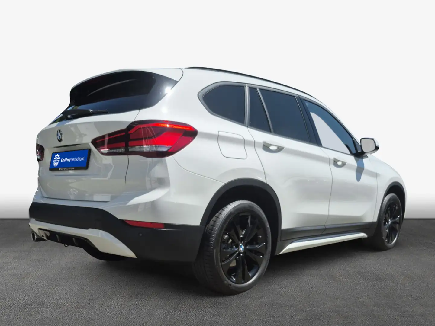 BMW X1 sDrive18i Sport Line Weiß - 2