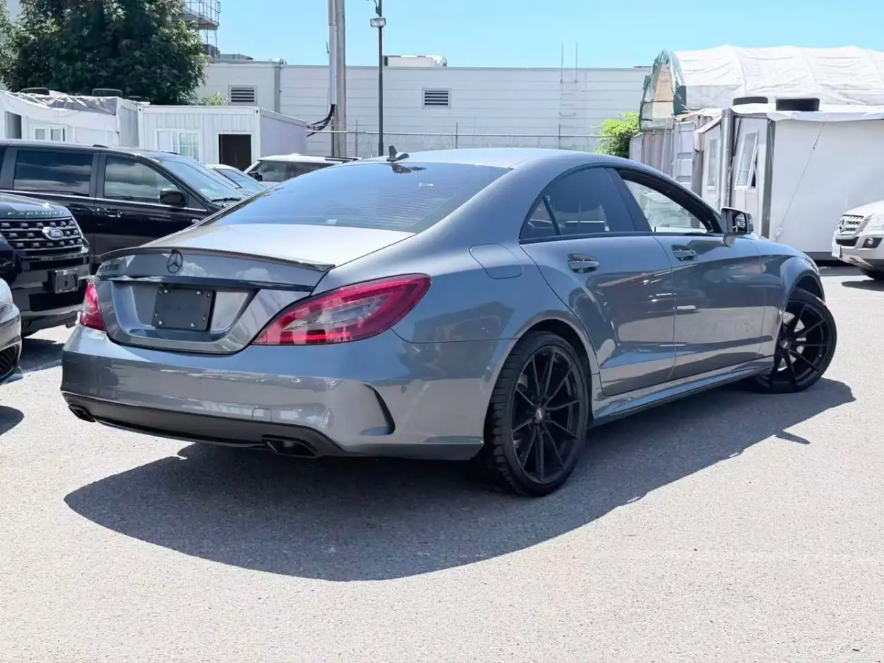 Mercedes-Benz CLS снимка Mercedes-Benz CLS