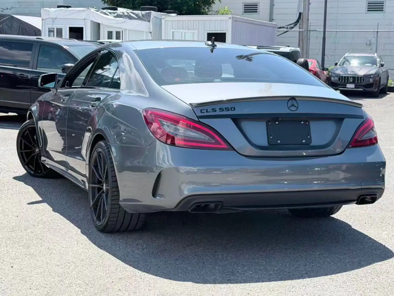 Mercedes-Benz CLS снимка Mercedes-Benz CLS