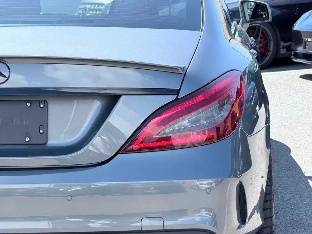 Mercedes-Benz CLS снимка Mercedes-Benz CLS