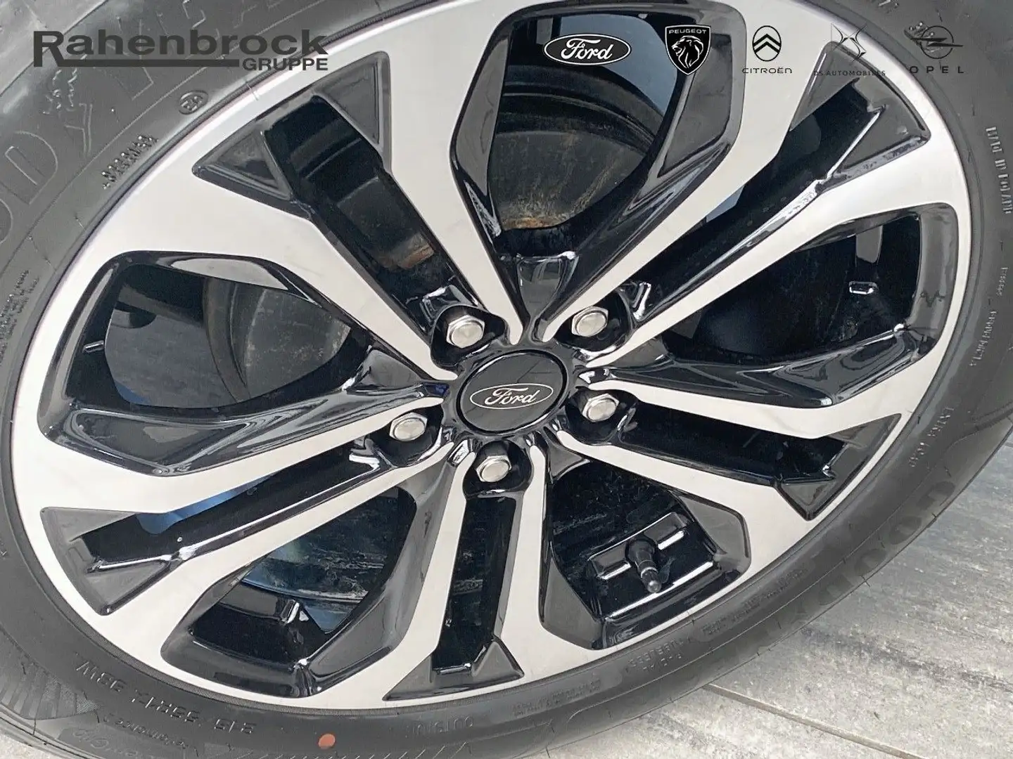 Ford Puma Titanium 125PS MHEV Grau - 2