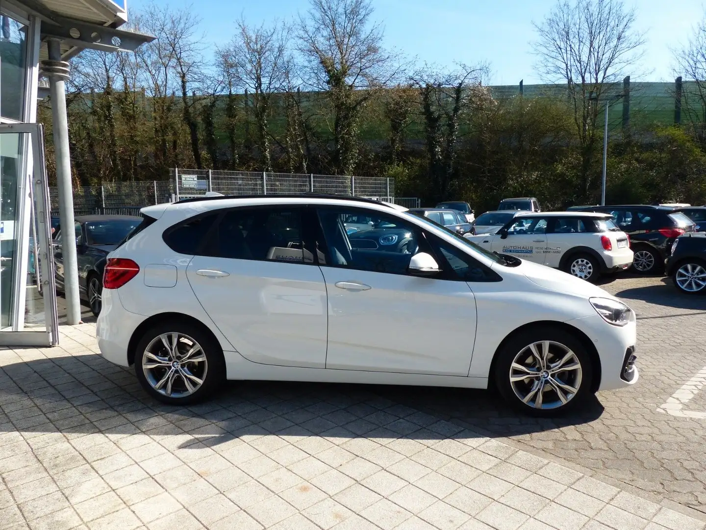 BMW 218 Autom. Sport,Pan.Dach,LED,HUD Weiß - 2