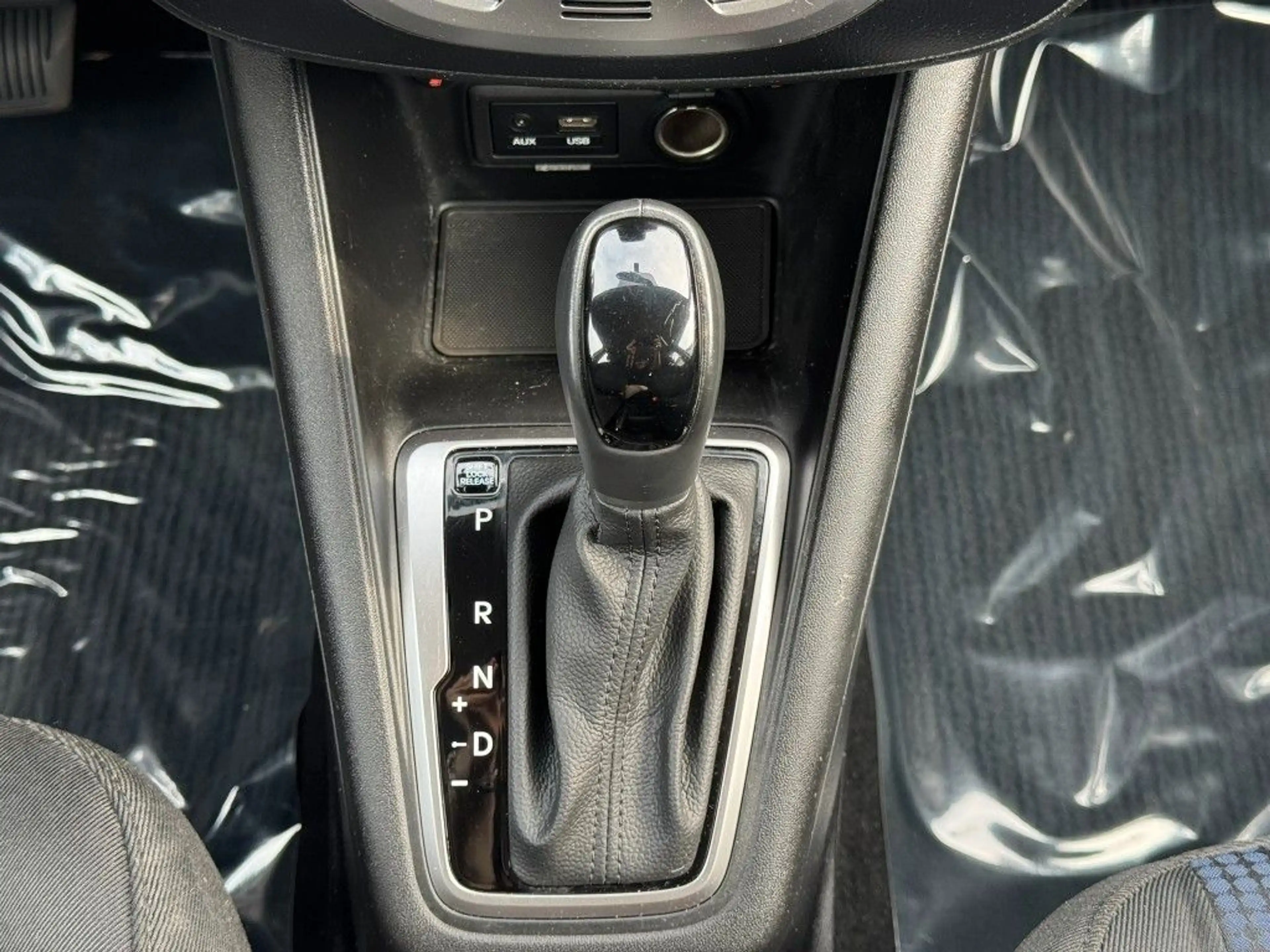 Hyundai iX20 Style Automatik / ALLWETTERREIFEN — photo 19