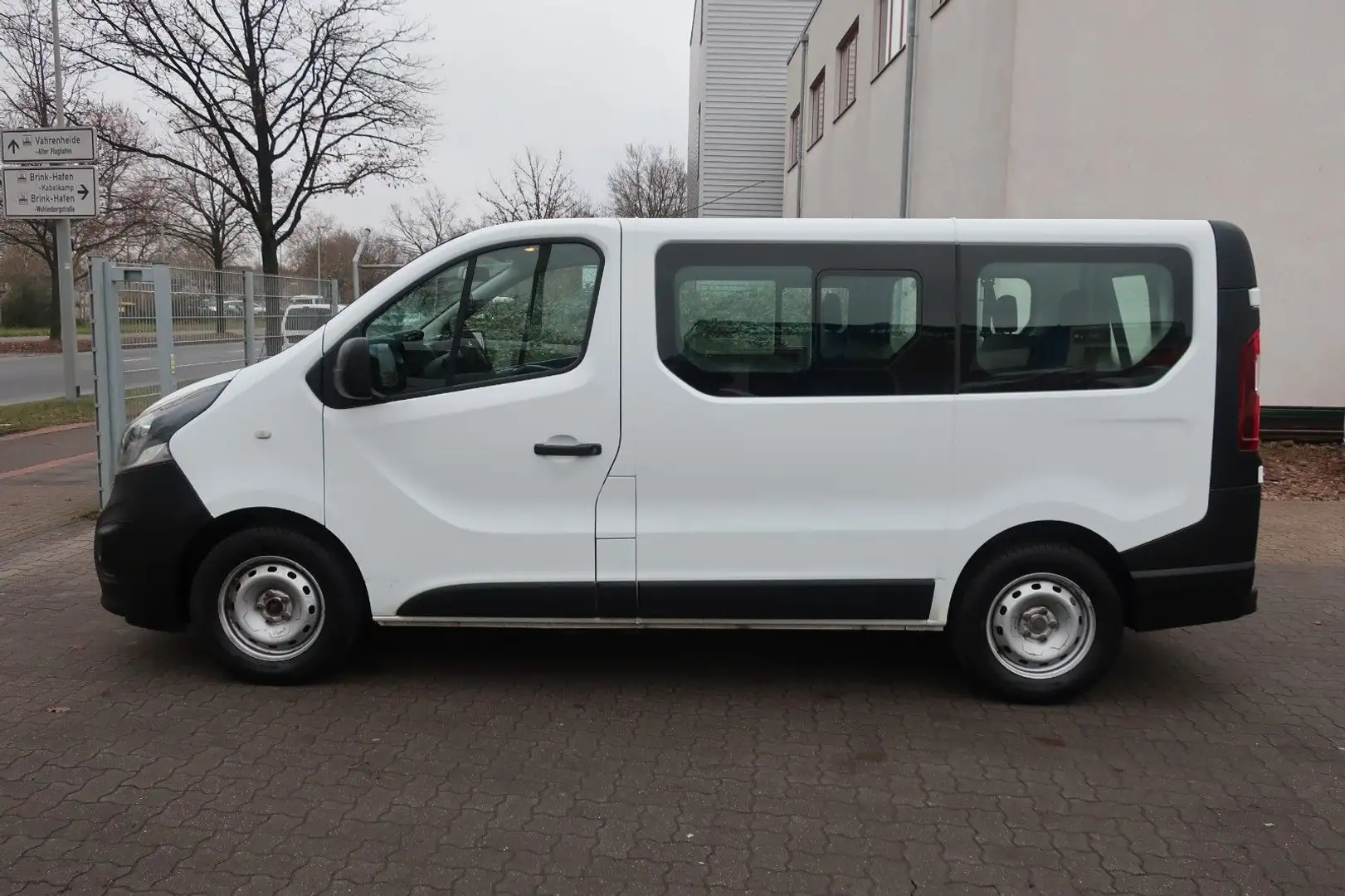 Opel Vivaro B Kombi L1H1 Klima / AHK / 9 Sitze Bianco - 2