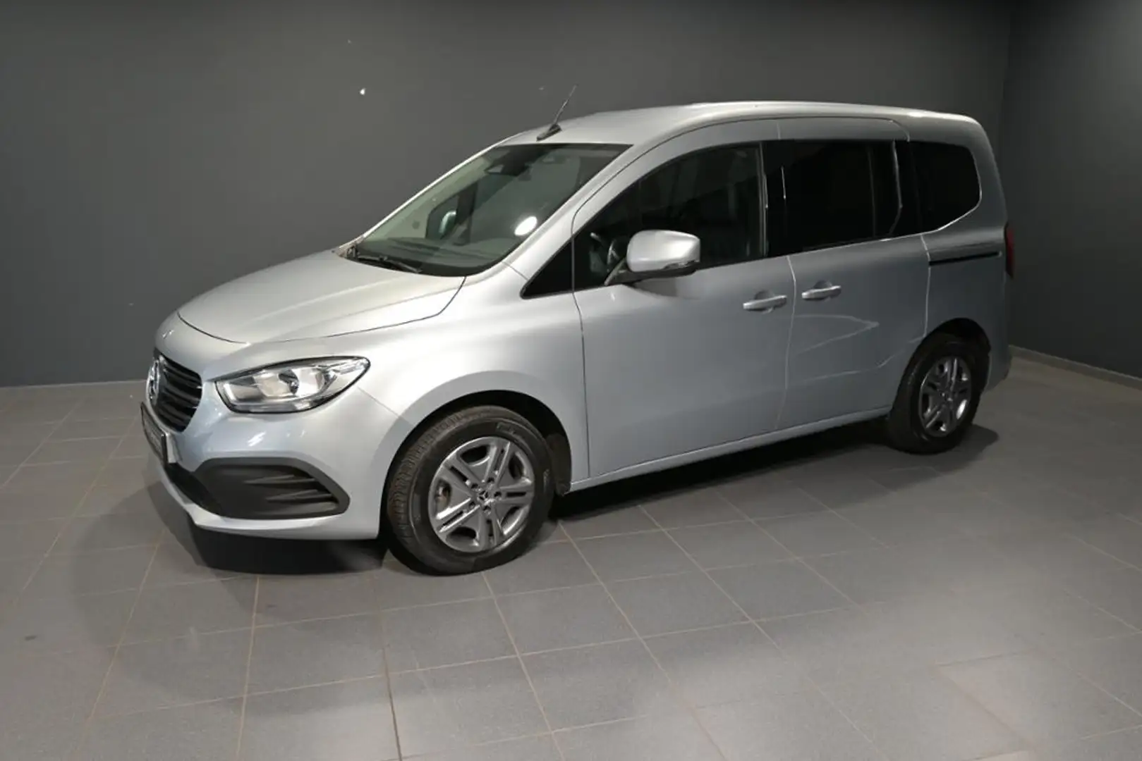 Mercedes-Benz T-Class T 180 STYLE 5-Sitze Klima Kamera Tempomat Sitzheiz Silber - 1