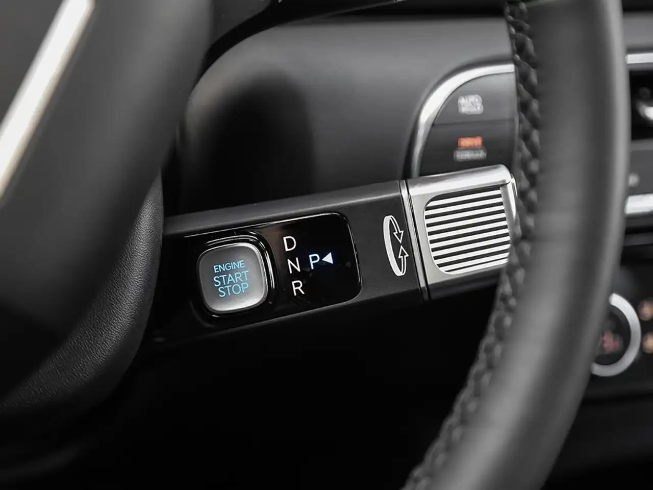 Hyundai PALISADE Hybrid photo Hyundai PALISADE Hybrid