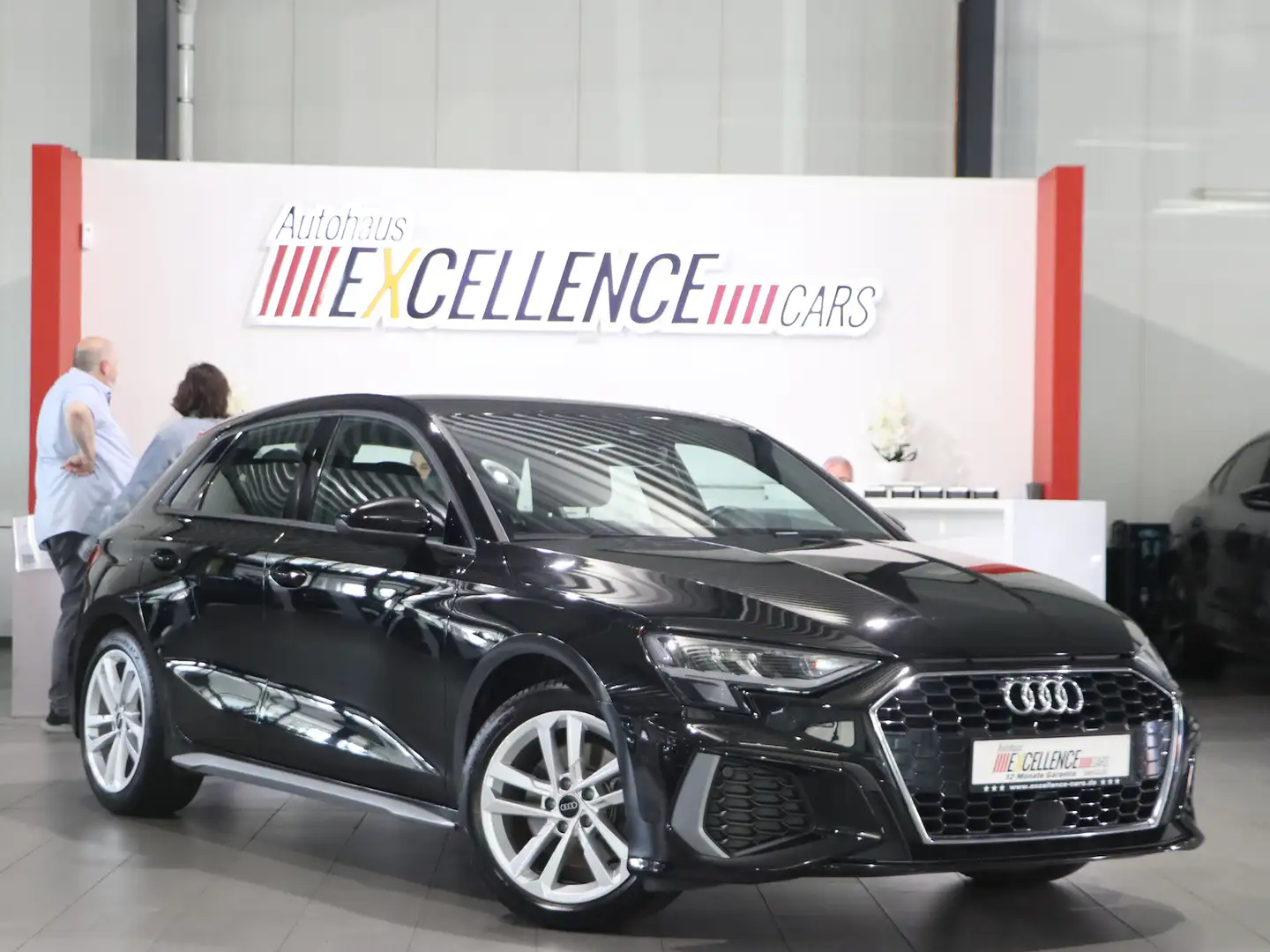 Audi A3 SPORTBACK 30 TFSI S-LINE SPORT LED / VC+NAVI+ Zwart - 1