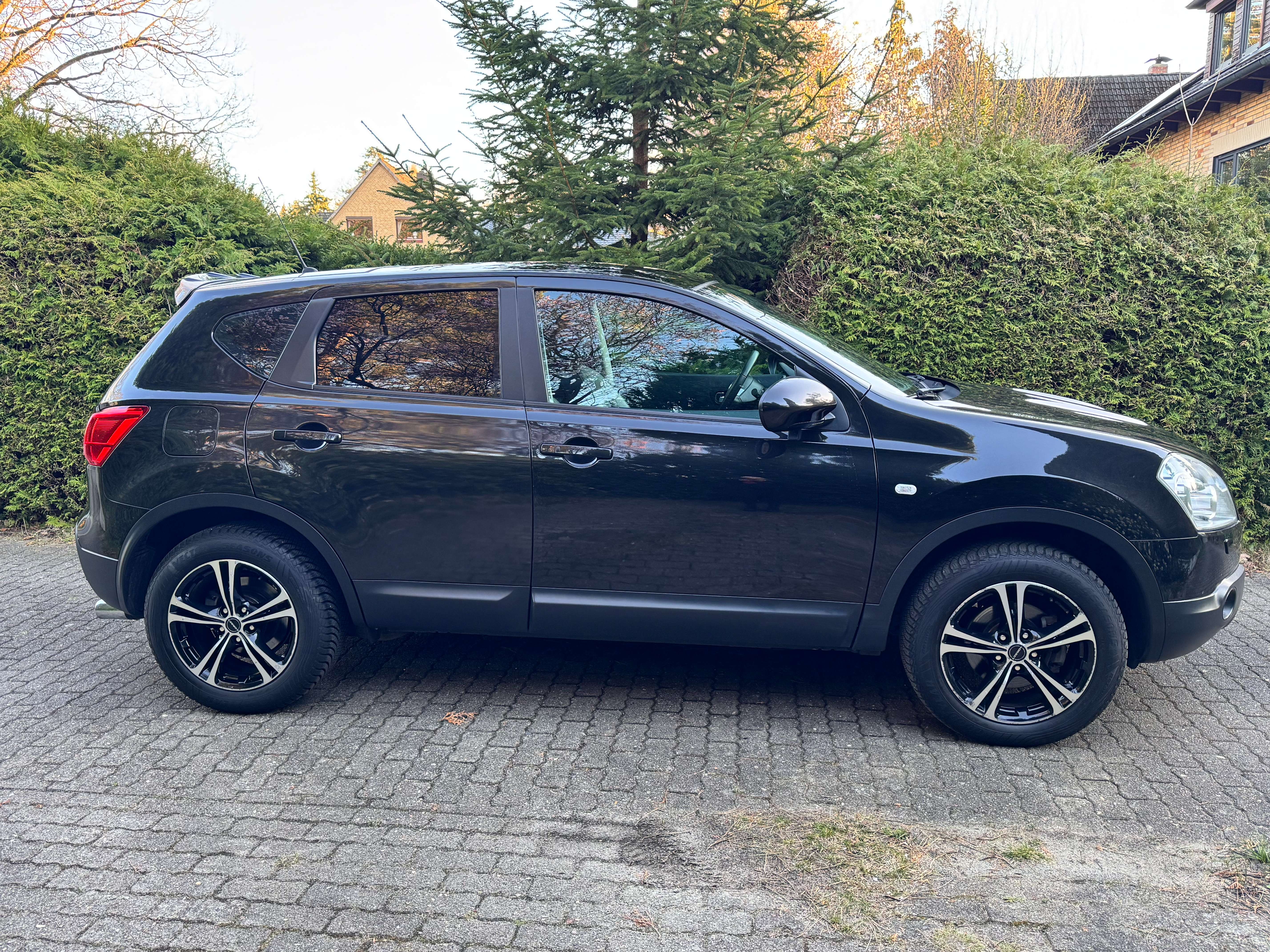 Second hand Nissan Qashqai 2.0