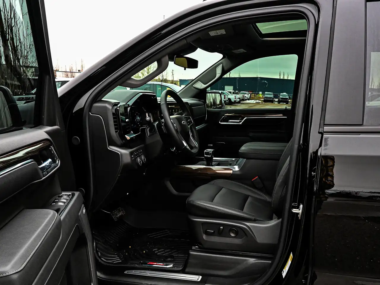 Chevrolet Silverado 1500 снимка Chevrolet Silverado 1500