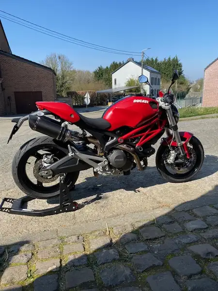 Ducati Monster 696 - foto 2