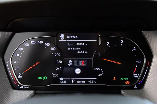 BMW 1 Series view 11