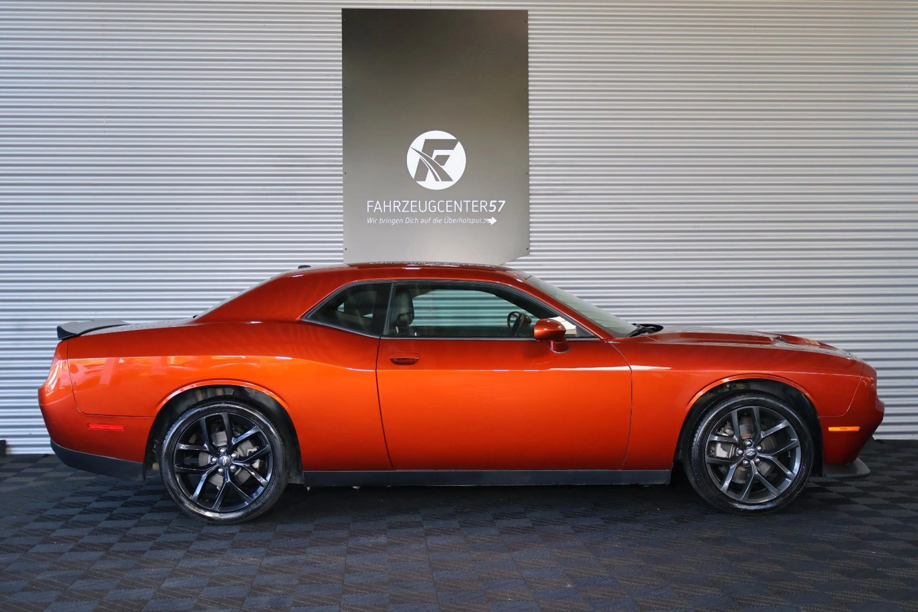 Dodge Challenger SXT 3.6L V6/PDC/NAVI/CARPLAY/KAMERA — photo 6