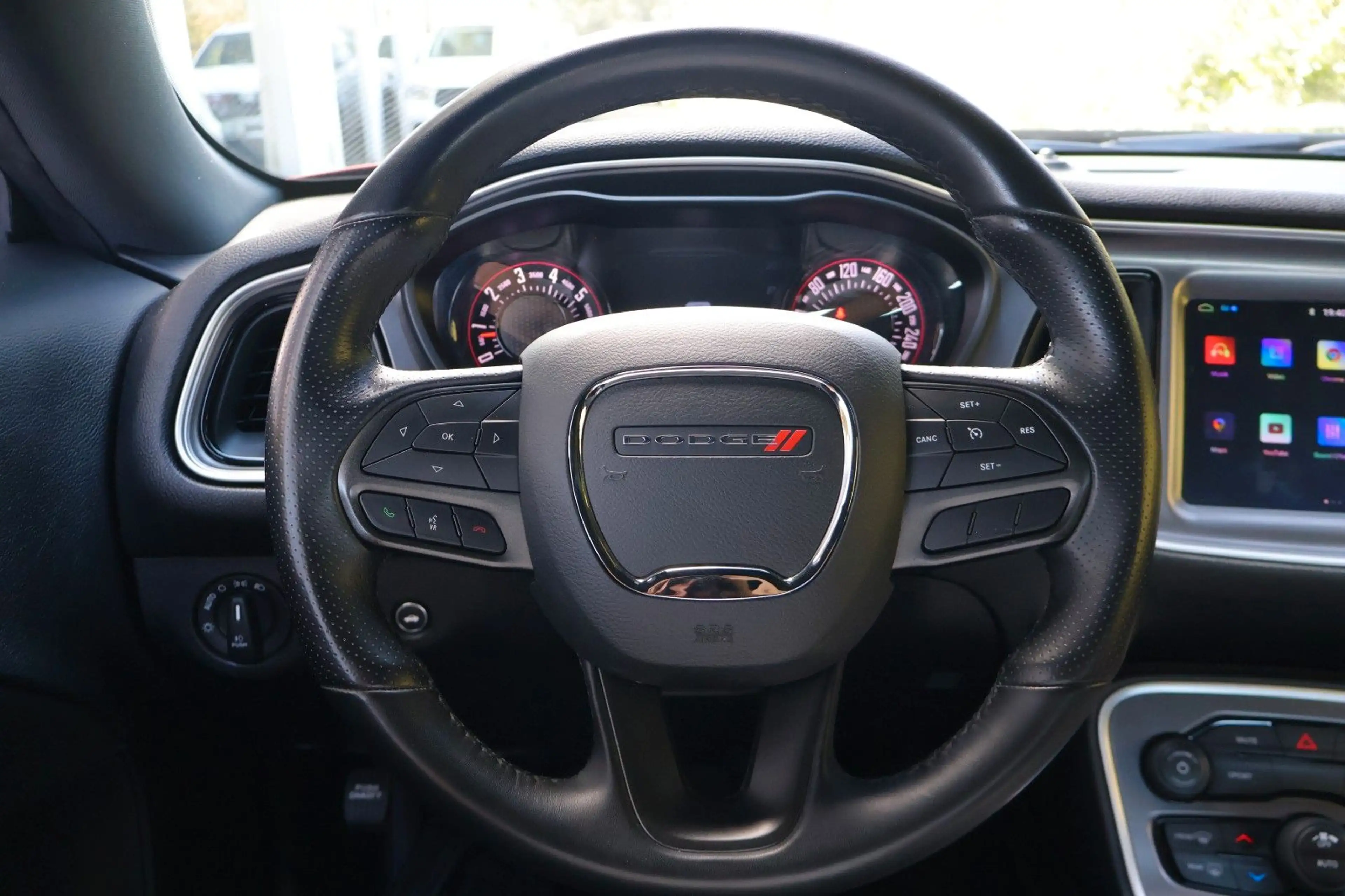 Dodge Challenger SXT 3.6L V6/PDC/NAVI/CARPLAY/KAMERA — photo 14