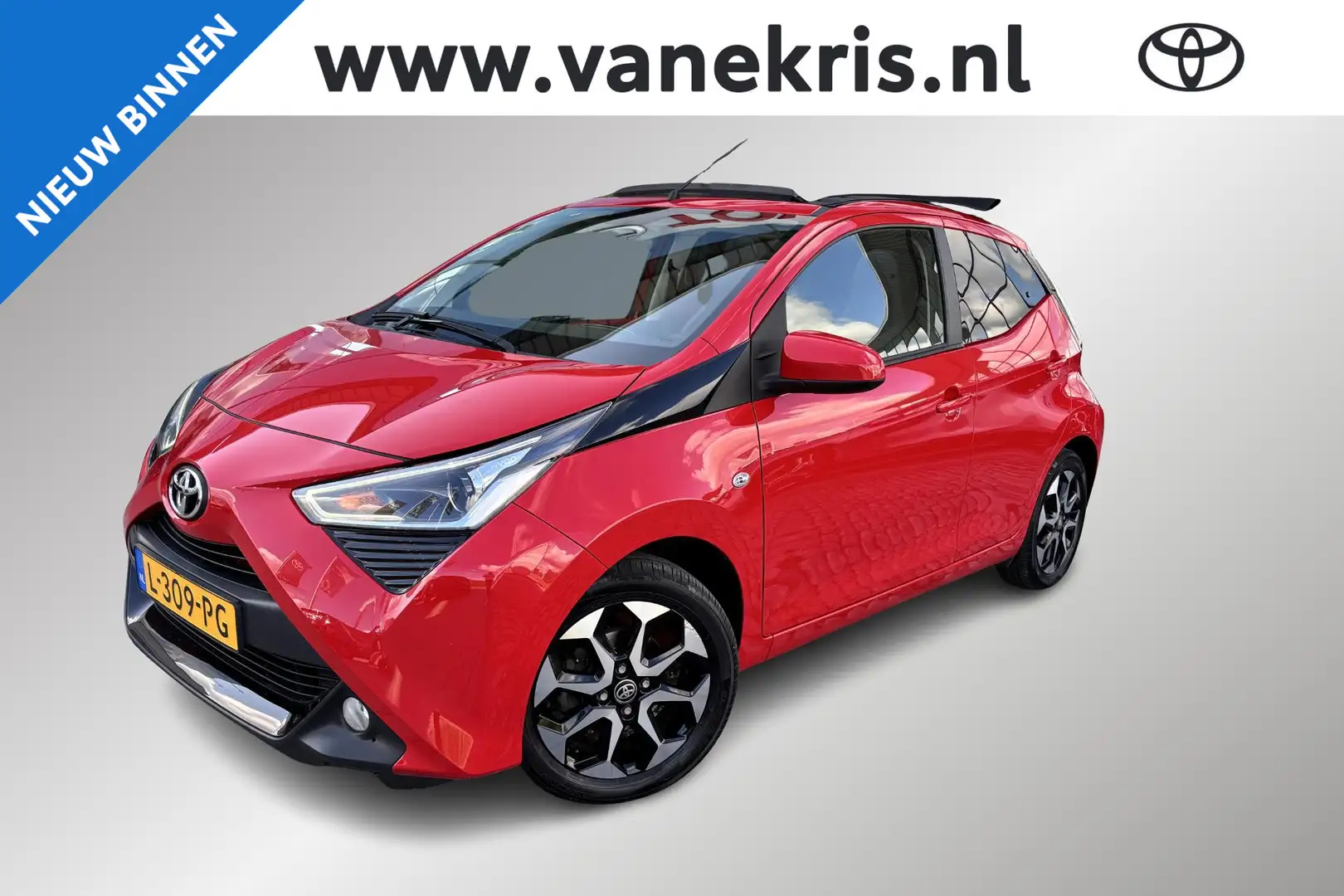 Toyota Aygo 1.0 VVT-i x-joy cabrio Rouge - 1