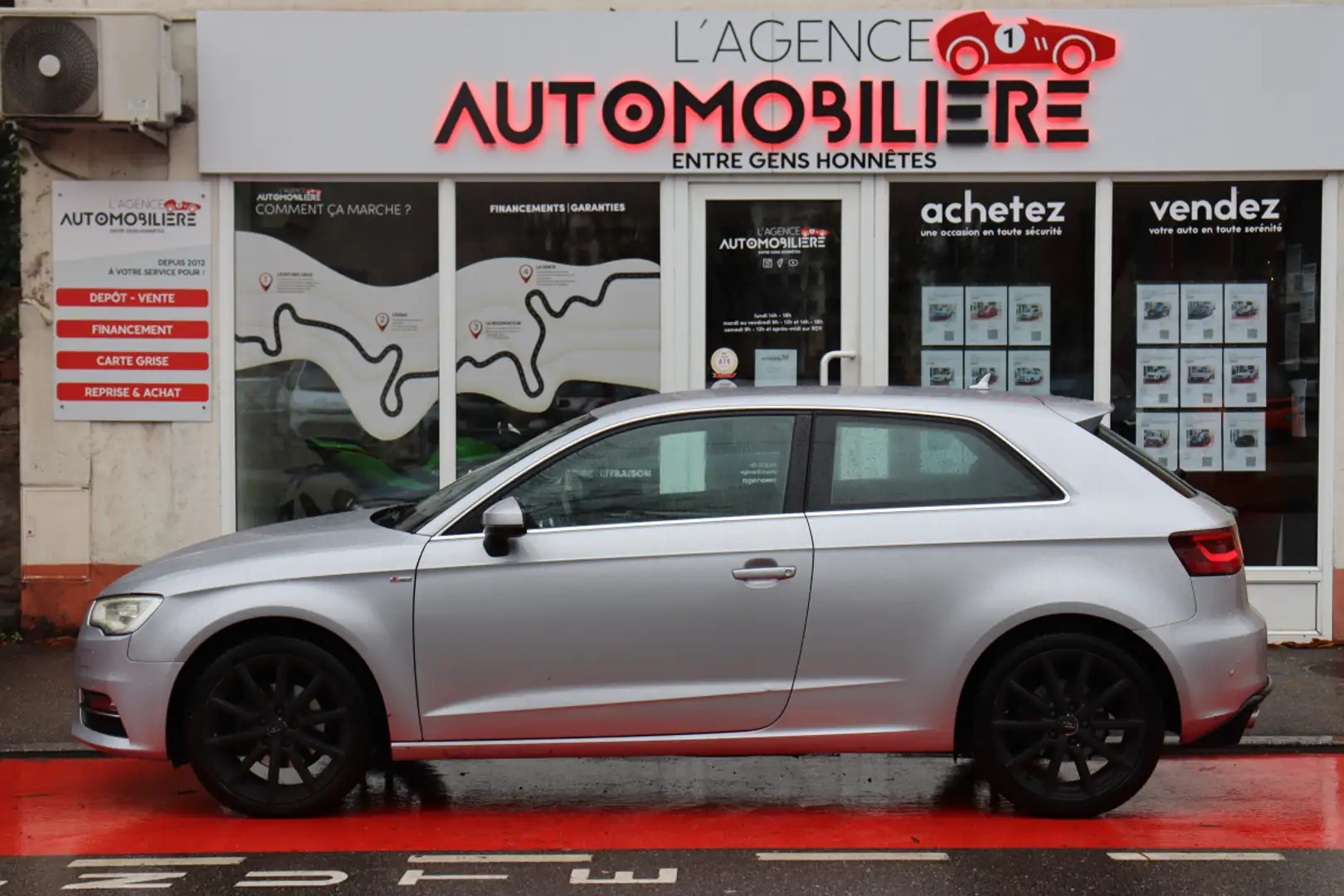 Audi A3 2.0 TDI 150 Ambition Luxe Pack S-Line S-Tronic6 (B Gris - 2
