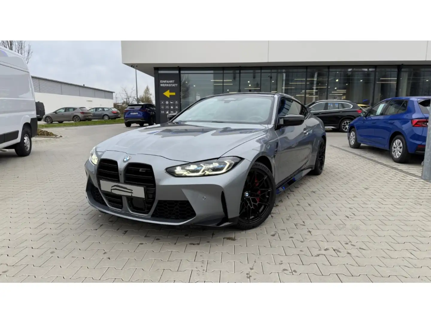 BMW M4 xDrive Competition Coupe Drivers Package Laser Šedá - 1