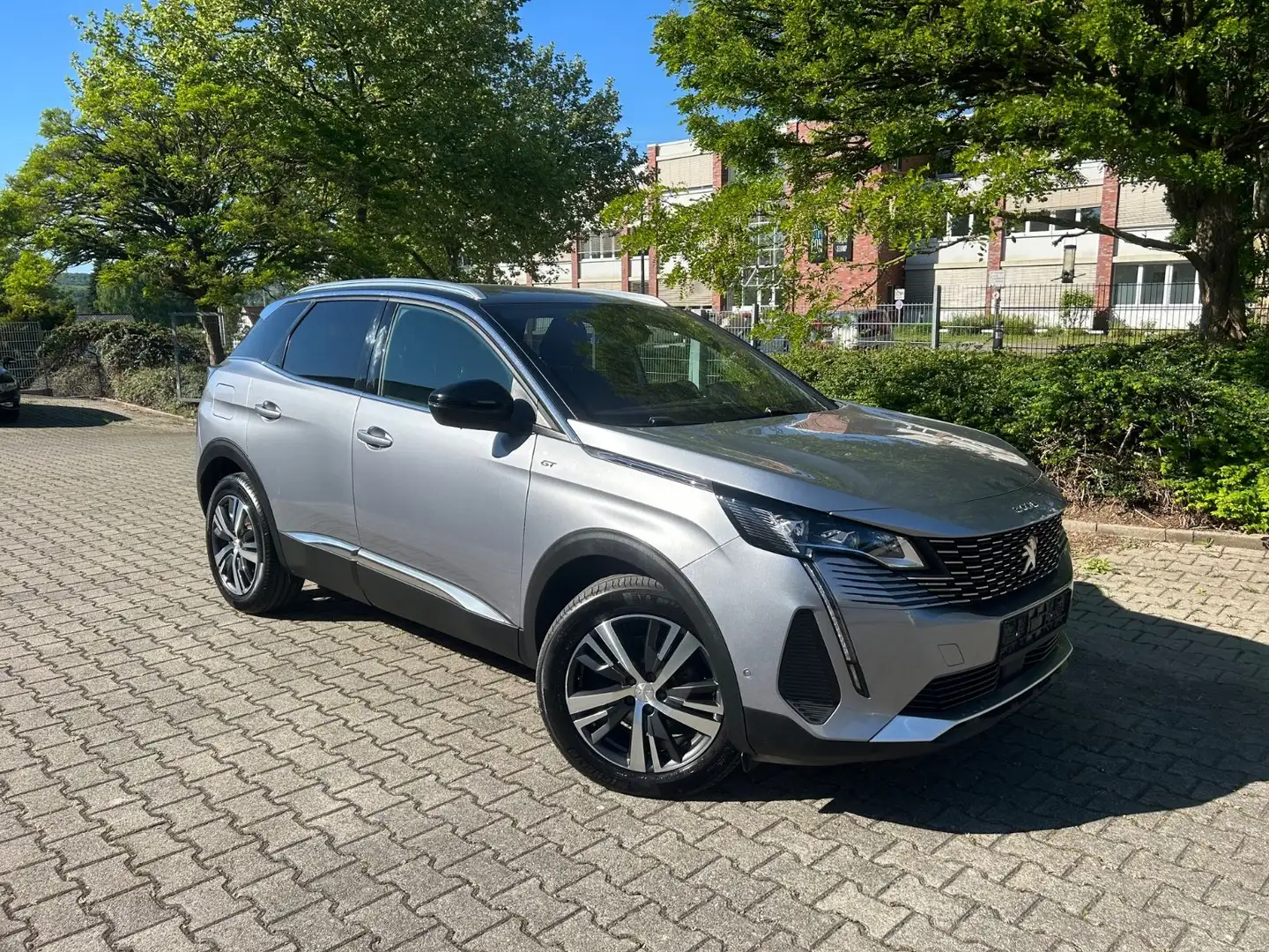 Peugeot 3008 GT 1.2 PureTech 130  EAT8 Grau - 2
