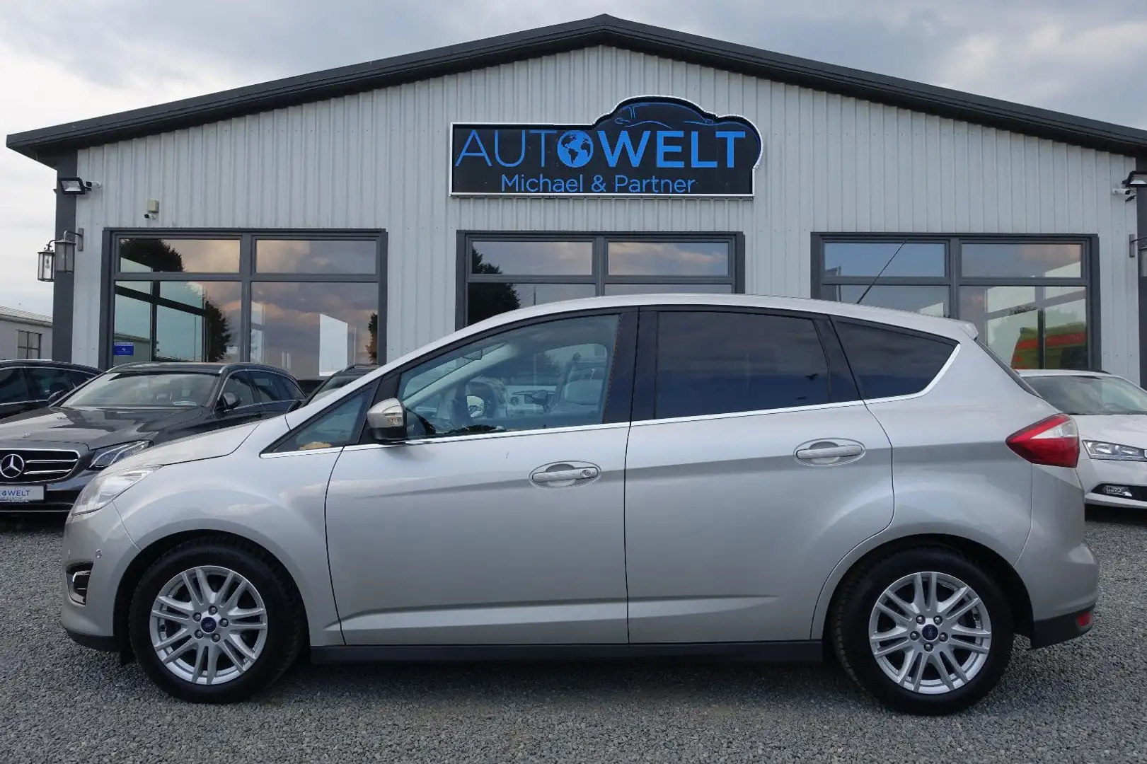 Ford C-Max Titanium 1.0 KLIMAAUT Insp+Zahnr+TÜV NEU Silber - 1