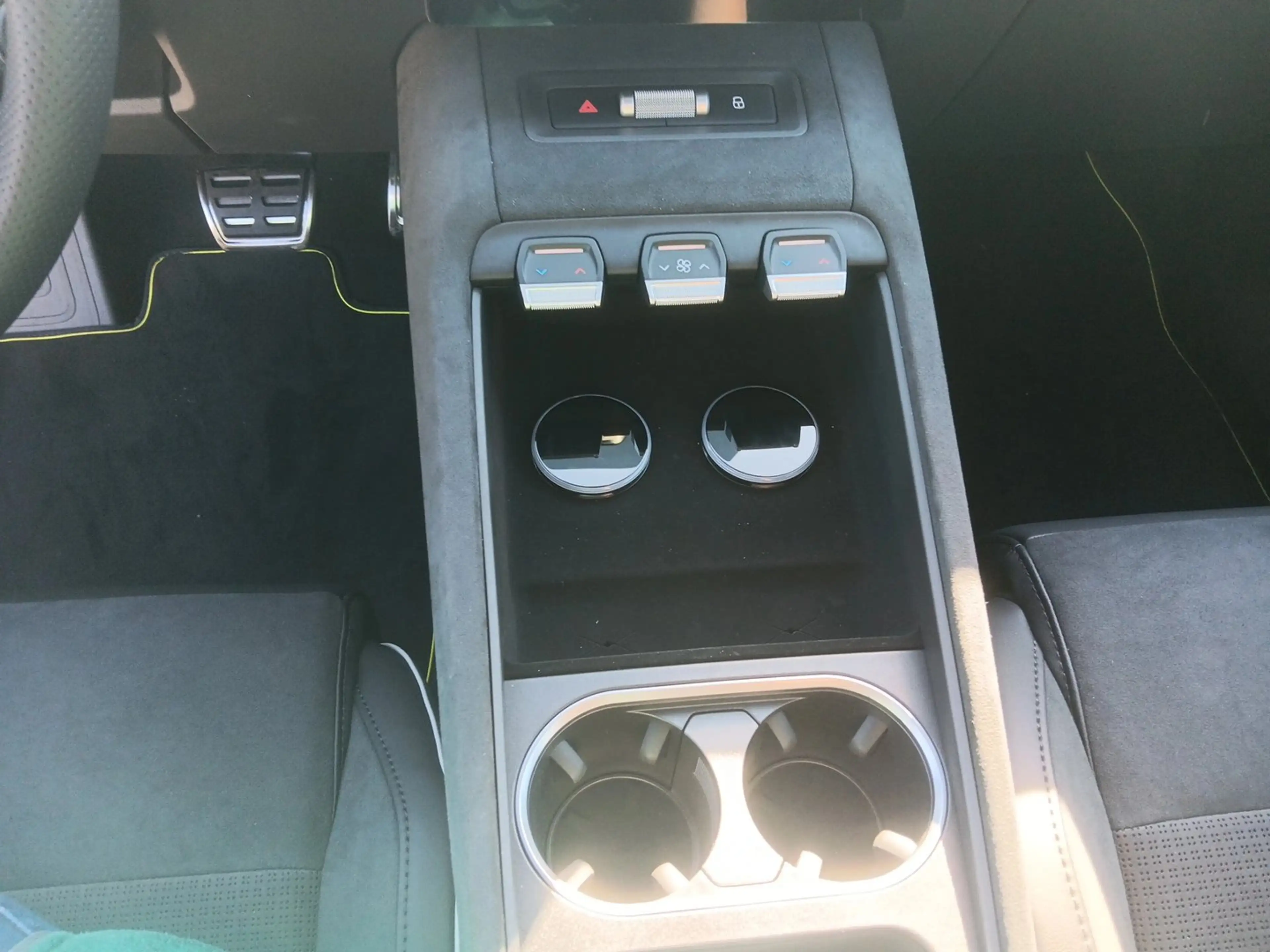 Skoda Peaq Sportline 90x — photo 14