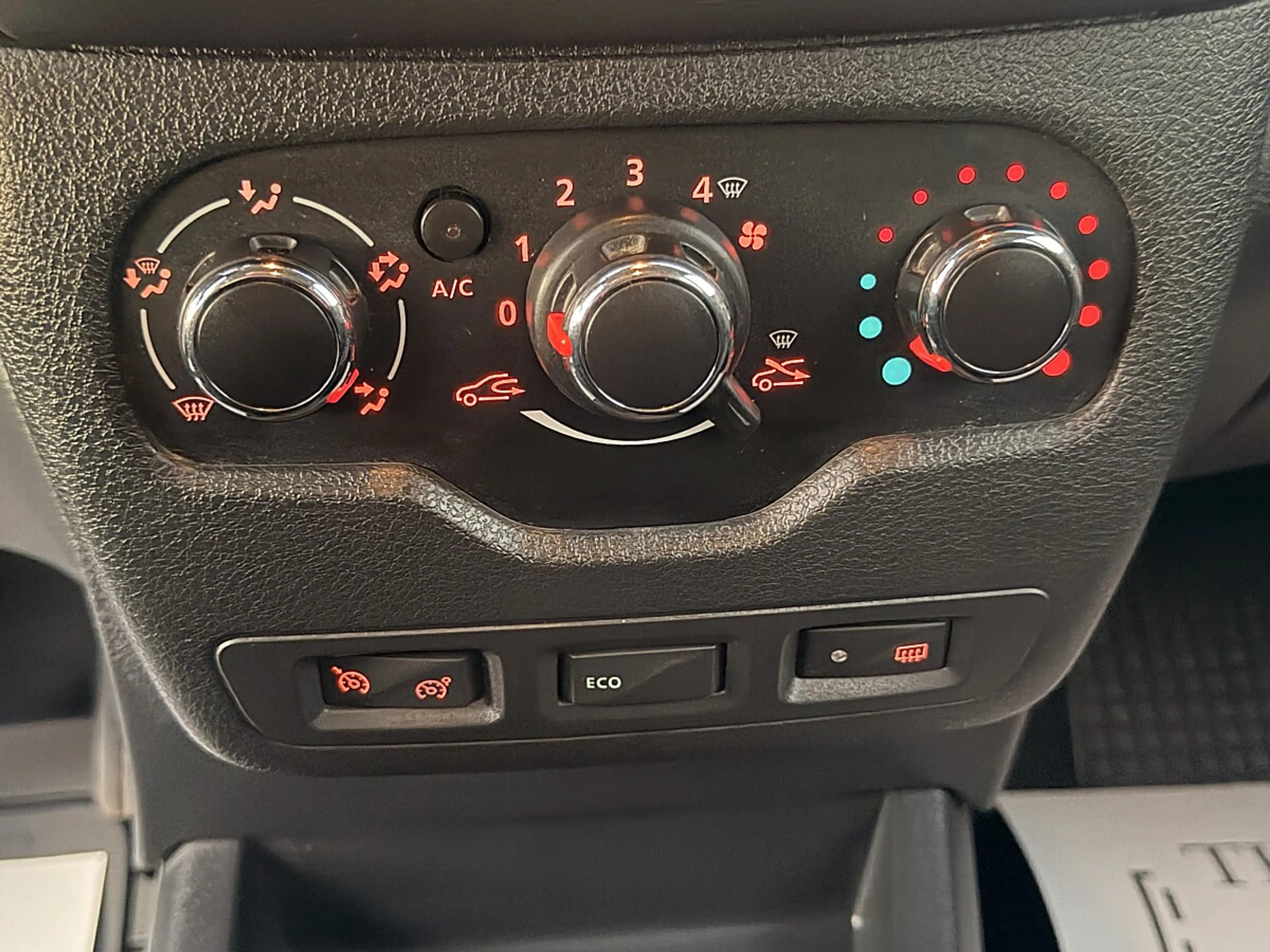 Dacia Dokker 1.6 MPI 85 Celebration*GARANTIE 24 MONATE* — photo 15