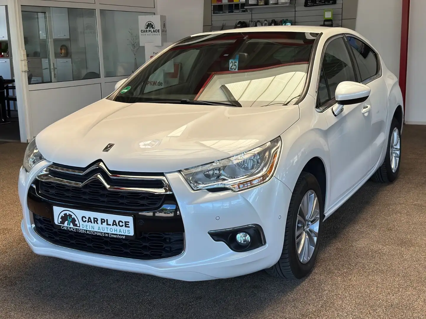 Citroen DS4 SoChic Bílá - 1