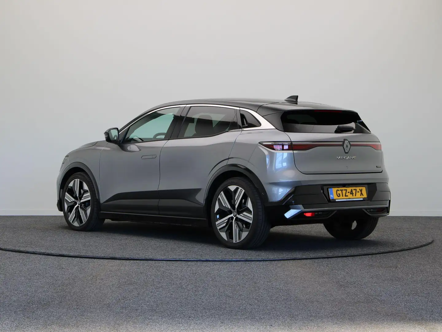 Renault Megane E-Tech 220pk Comfort Range Iconic 60 kWh | Active driver Gris - 2