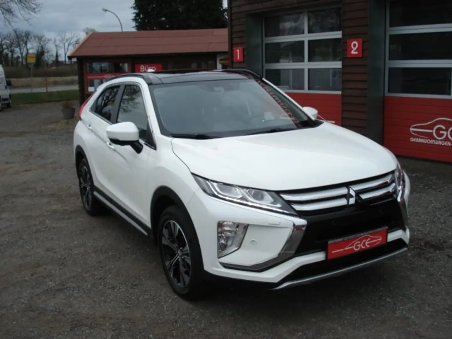 Mitsubishi Eclipse Cross Top 4WD Wit - 2
